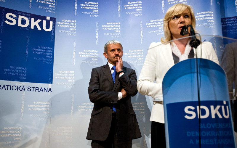 Rok 2010, zľava: Predseda SDKÚ-DS Mikuláš Dzurinda a volebná líderka strany Iveta Radičová